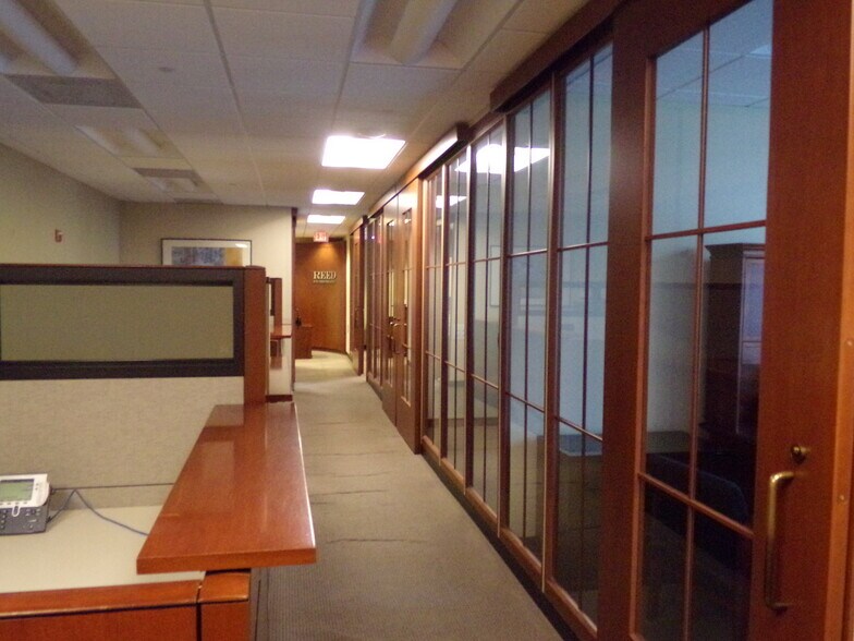 More Photos Of 19440 Golf Vista Plz, Lansdowne Medical For Lease