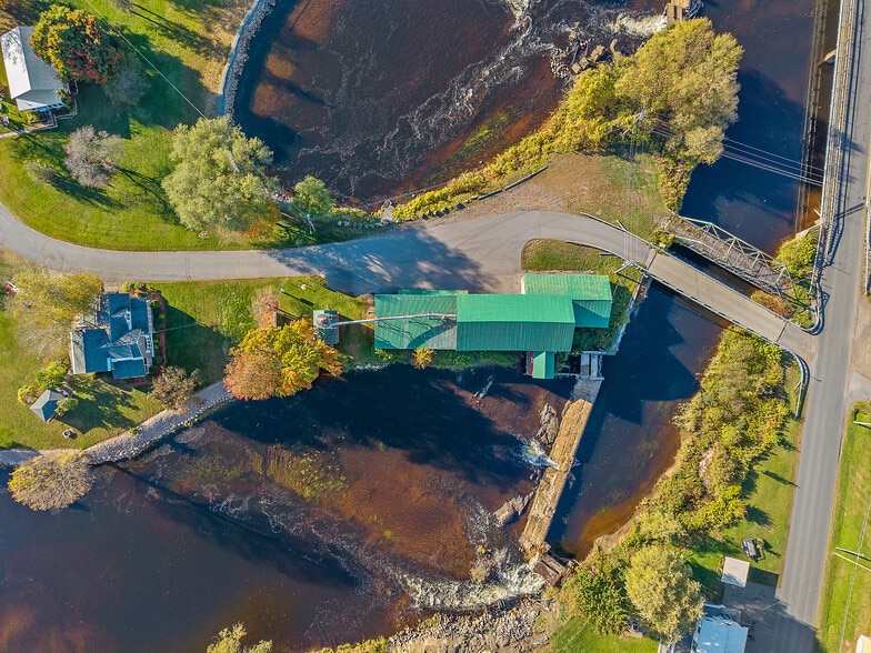 More Photos Of 9762 S Bridge St, Croghan Lumberyard For Sale
