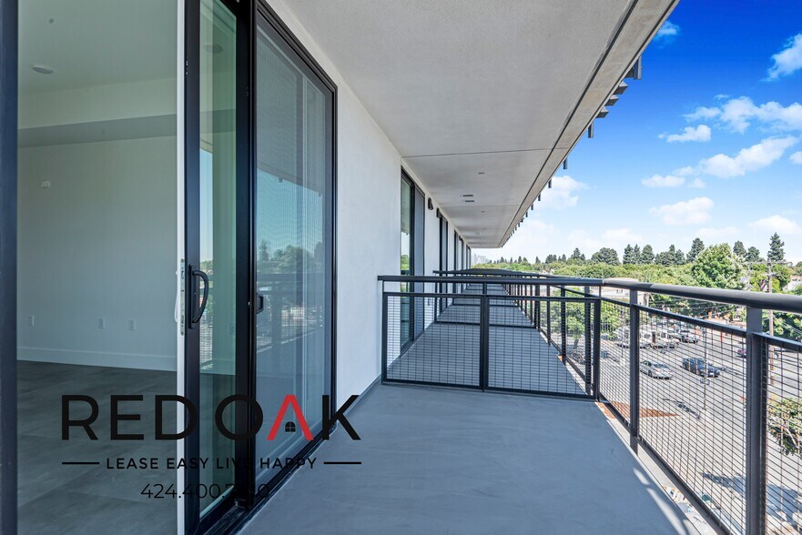 More Photos Of 3450 W 43rd St, Los Angeles Apartments For Lease
