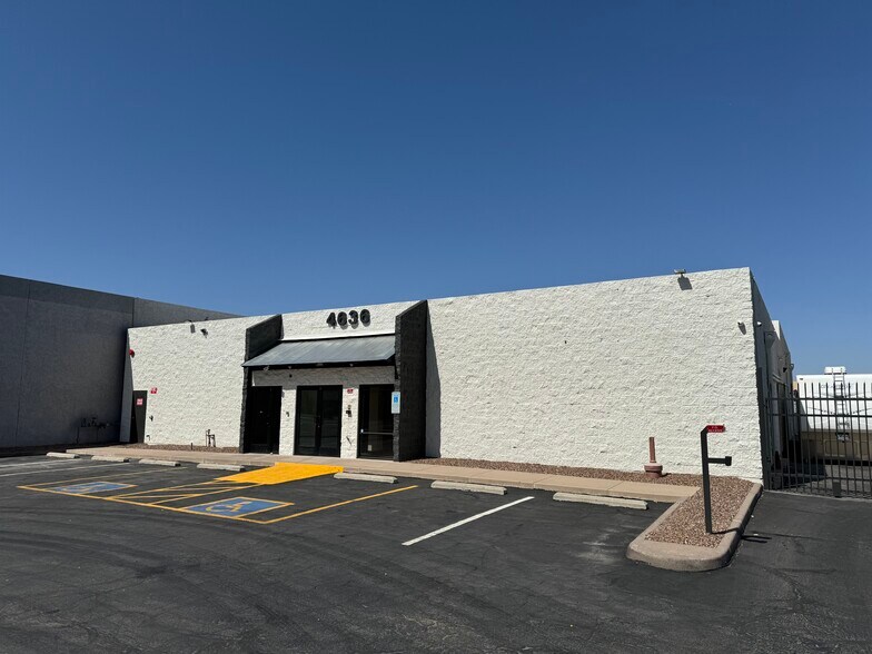 Primary Photo Of 4636 S 36th St, Phoenix Warehouse For Lease