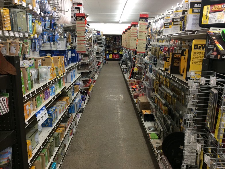 More Photos Of 154 Evergreen St, Republic General Retail For Sale