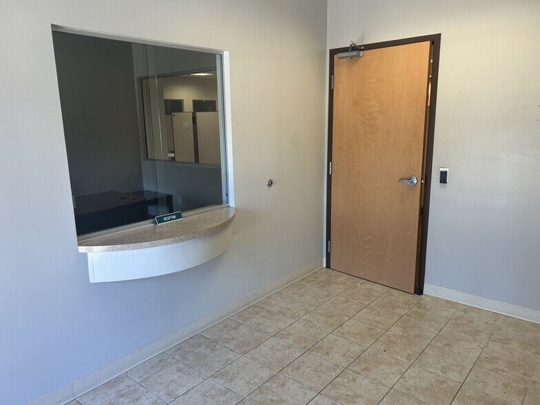 More Photos Of 13528 Prestige Pl, Tampa Loft Creative Space For Lease