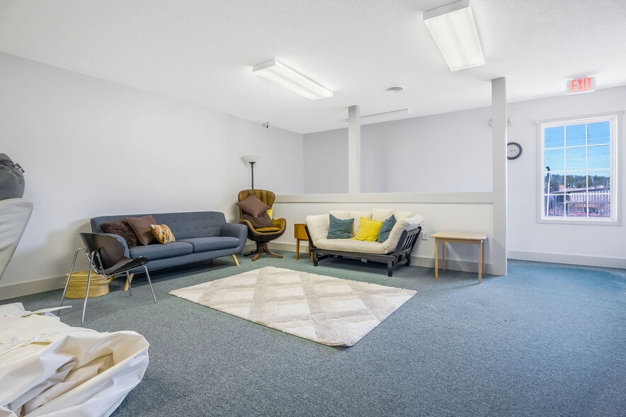 More Photos Of 217-219 Station St, Jacksonville Medical For Sale