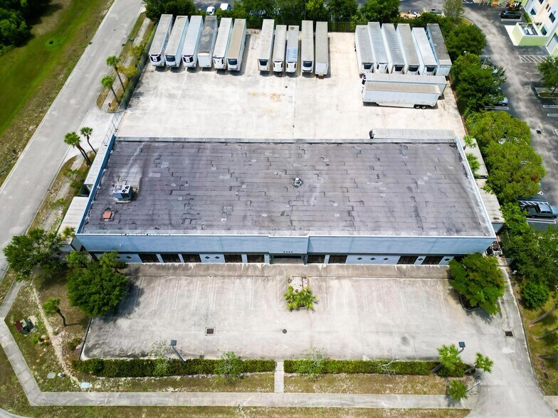More Photos Of 5205 Tylerlakes Blvd, West Palm Beach Warehouse For Lease