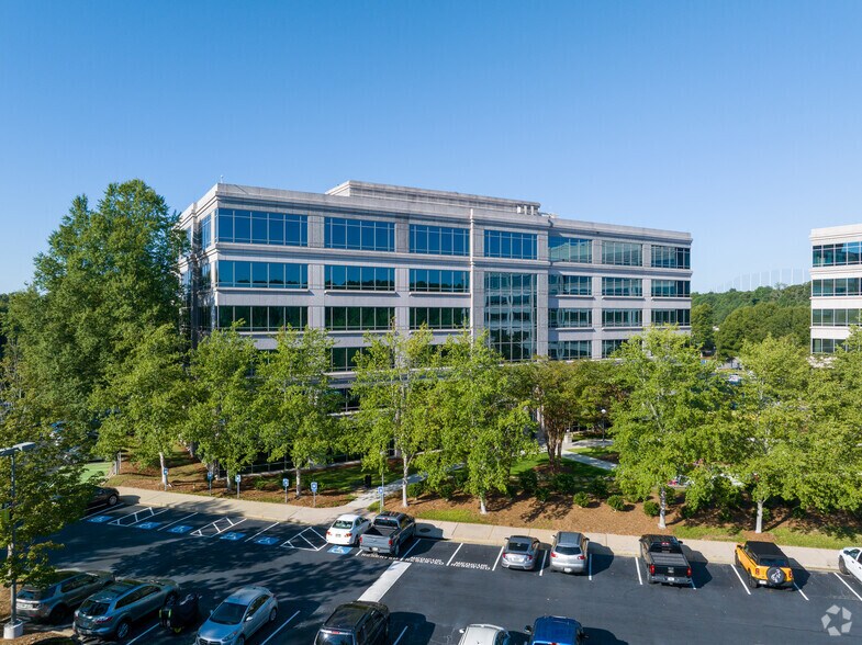 More Photos Of 100 North Point Ctr E, Alpharetta Office For Sale