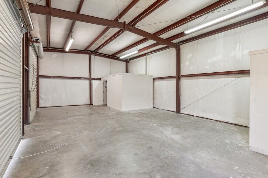 More Photos Of 52 & 54 Awtrey St, Manchester Self Storage For Sale