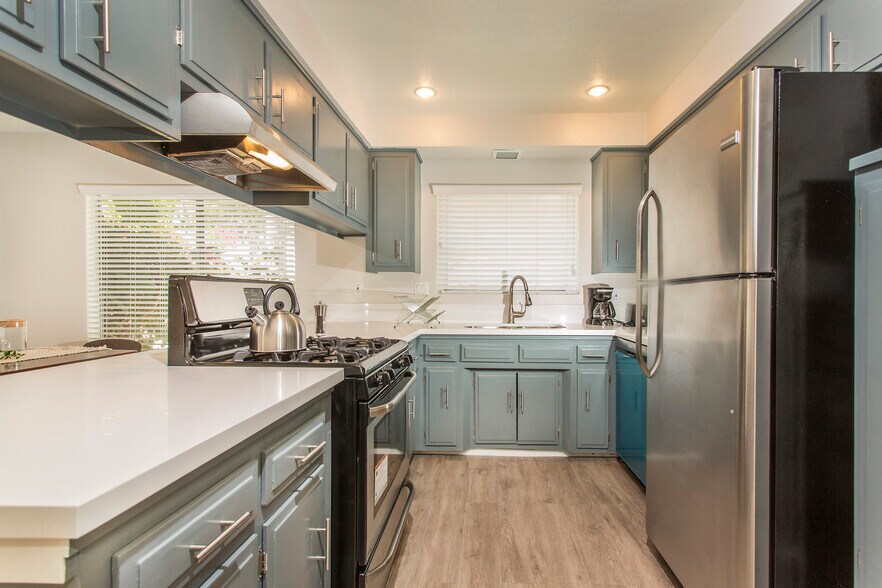 More Photos Of 12128 Ramona Ave, Hawthorne Apartments For Sale