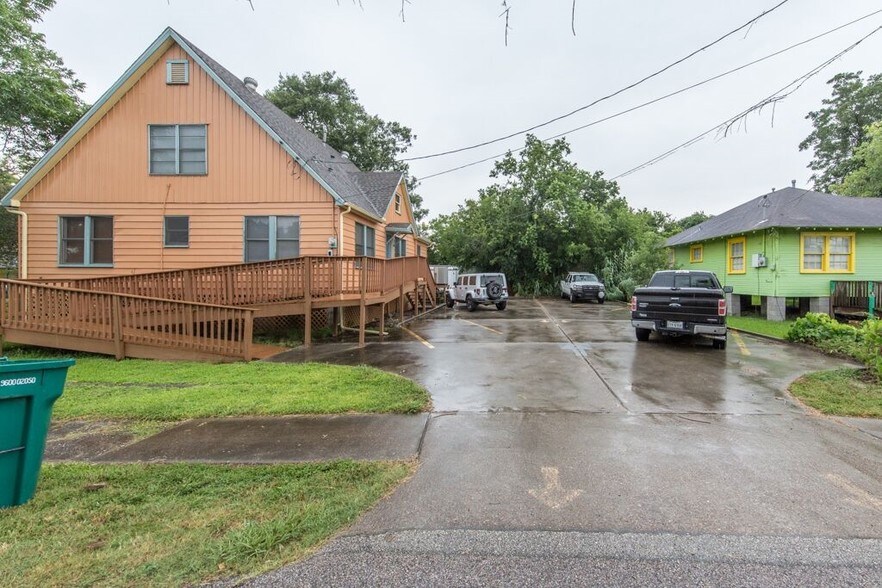 More Photos Of 1502 Main St, Seabrook Office Residential For Lease