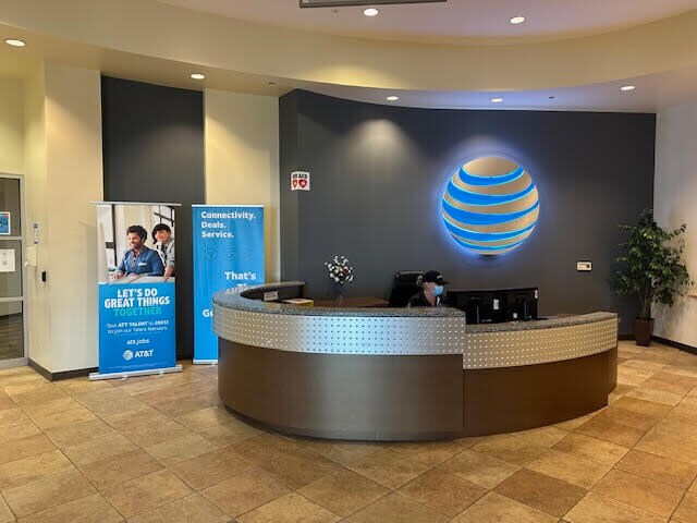 More Photos Of 5101 Vogel Rd, Evansville Office For Lease