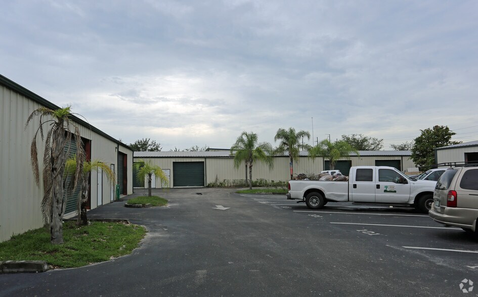 More Photos Of 403 Integrated Ct, DeBary Warehouse For Lease