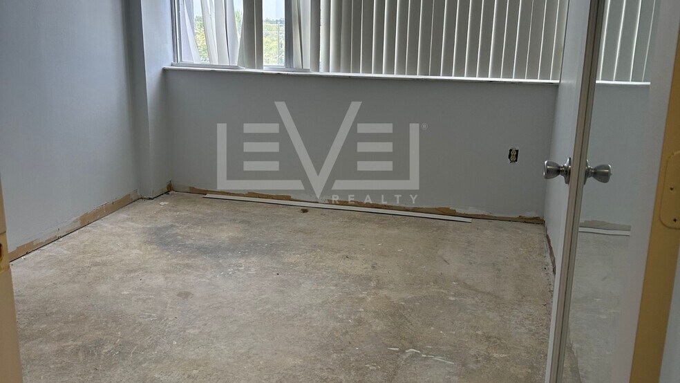 More Photos Of 2455 E Sunrise Blvd, Fort Lauderdale Loft Creative Space For Sale