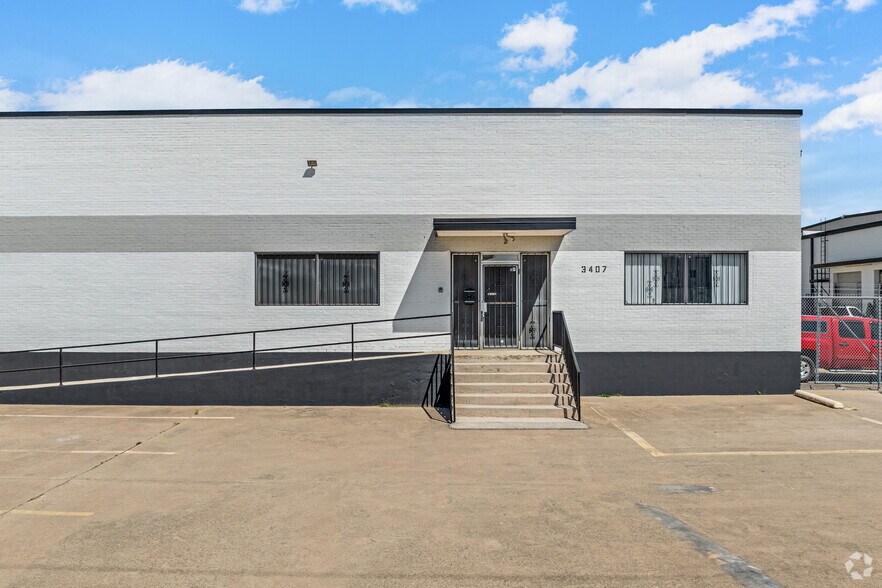 More Photos Of 3441 Halifax St, Dallas Unknown For Lease