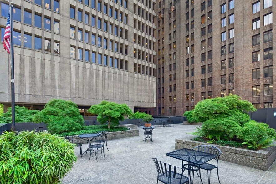 More Photos Of 1215 4th Ave, Seattle Office For Lease