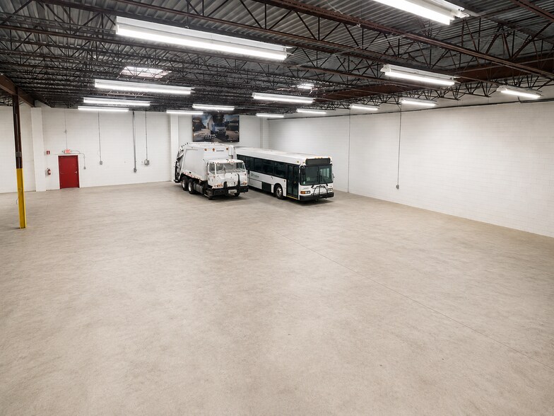 More Photos Of 771 Creek Rd, Bellmawr Distribution For Lease