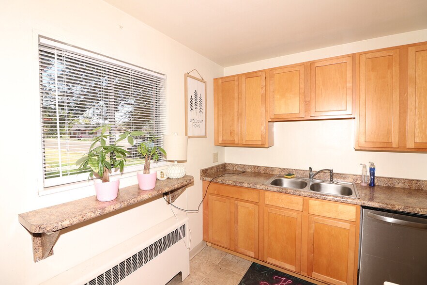 More Photos Of 1830 Chipeta Ave, Grand Junction Multifamily For Sale