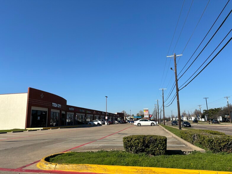 More Photos Of 5335 Broadway Blvd, Garland Unknown For Lease