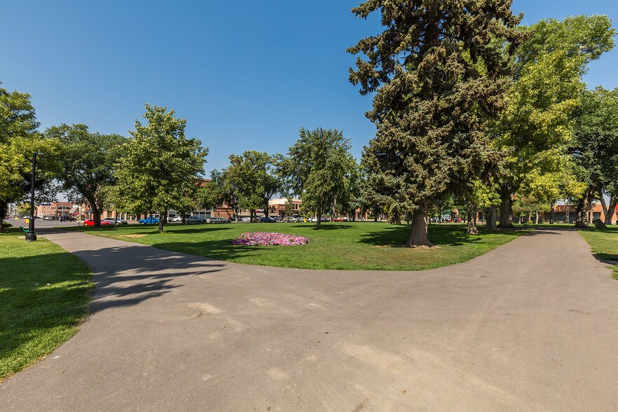 More Photos Of 122 5 St S, Lethbridge Apartments For Sale
