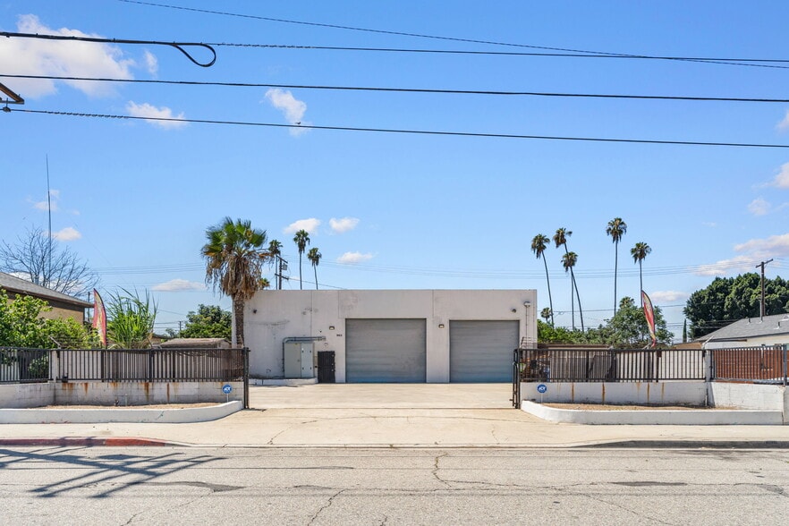 Primary Photo Of 960 W 1st St, Pomona Warehouse For Sale