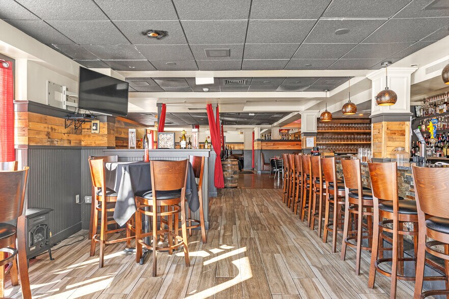 More Photos Of 2099 Post Rd, Warwick Restaurant For Sale