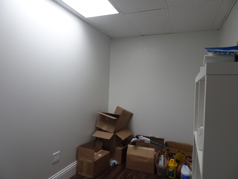 More Photos Of 2826 E Oakland Park Blvd, Fort Lauderdale Office For Sale
