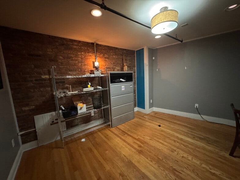 More Photos Of 4-6 Sheridan Ave, Albany Storefront Retail Office For Lease