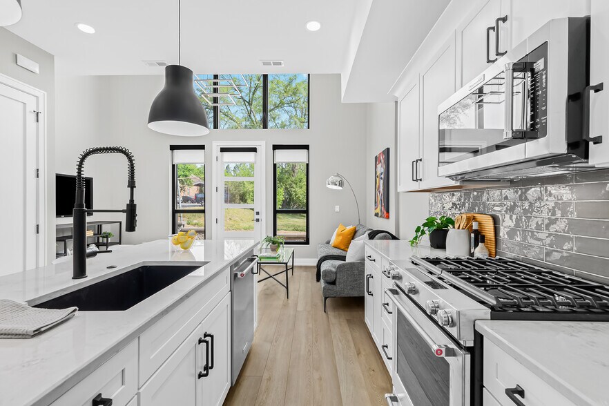 More Photos Of 460 W Tienken Rd, Rochester Hills Apartments For Sale