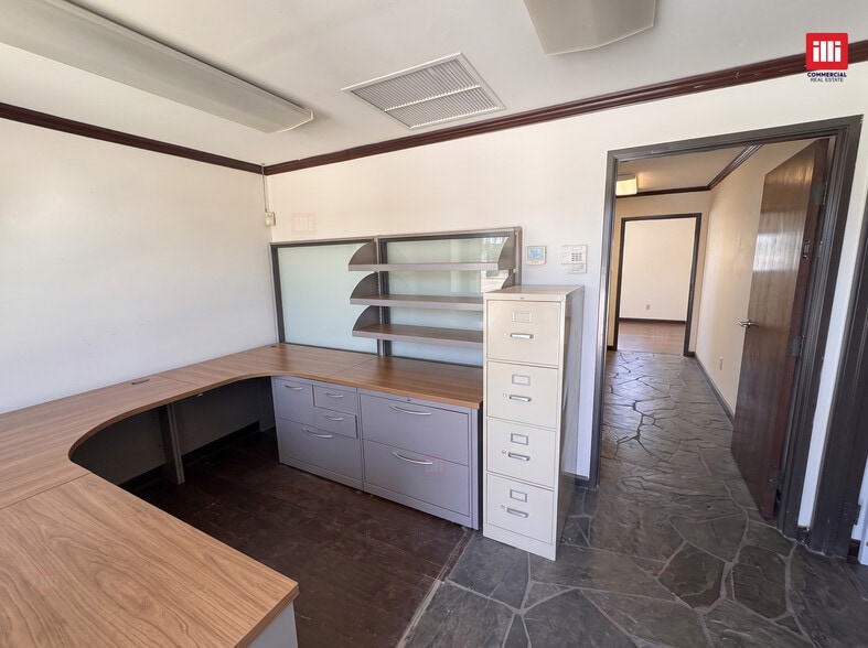 More Photos Of 20600-20630 Lassen St, Chatsworth Warehouse For Lease