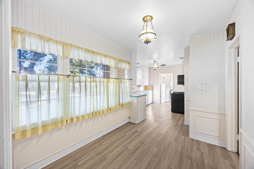 More Photos Of 1047 N San Gabriel Ave, Azusa Apartments For Sale