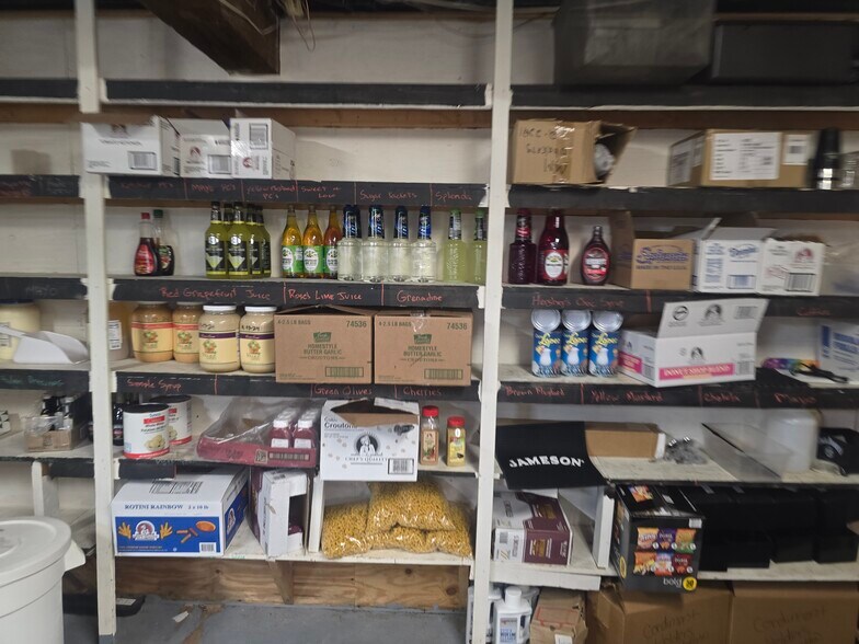 More Photos Of 48 School St, Lincoln Restaurant For Sale