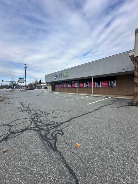More Photos Of 2901 Springfield Rd, Broomall Drugstore For Lease