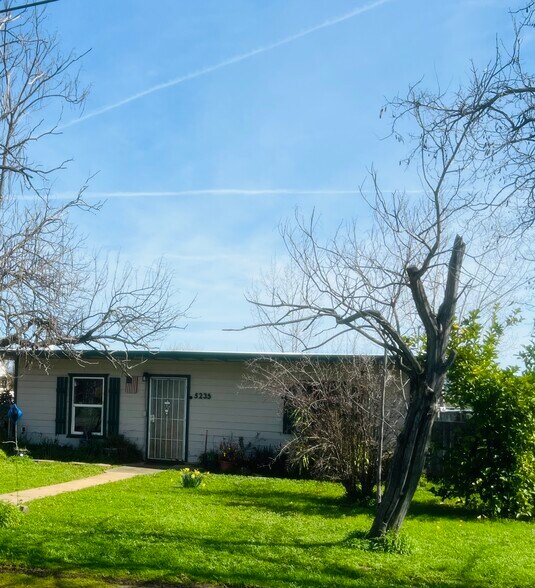 More Photos Of 5243 Poplar Ave, Anderson Apartments For Sale