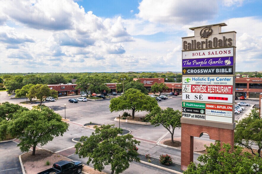 More Photos Of 15909 San Pedro Ave, San Antonio Unknown For Lease