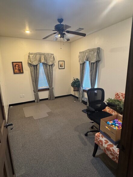 More Photos Of 1830 Shelby Ln, Fayetteville Medical For Sale