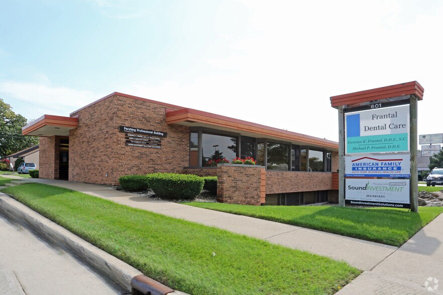 More Photos Of 7601 Pershing Blvd, Kenosha Office For Sale
