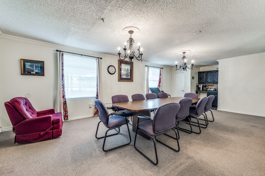 More Photos Of 1710 N McDonald St, McKinney Assisted Living For Sale