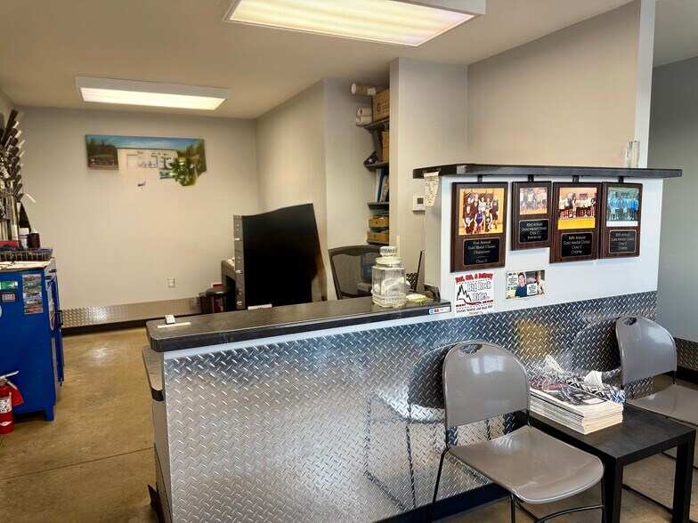 More Photos Of 1137 S Stephenson Ave, Iron Mountain Specialty For Sale