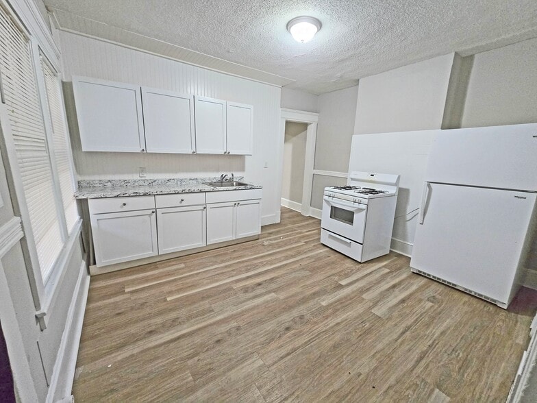 More Photos Of , Springfield Multifamily For Sale