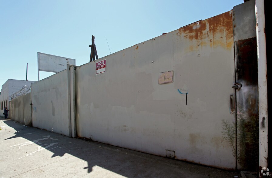 More Photos Of 5739 Long Beach Ave, Vernon Warehouse For Sale