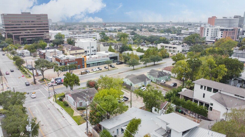 More Photos Of 2202 Richmond Ave, Houston Medical For Sale