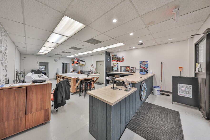 More Photos Of 913-925 Northampton St, Easton Storefront For Sale