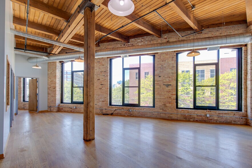 More Photos Of 1000 N Halsted St, Chicago Loft Creative Space For Lease