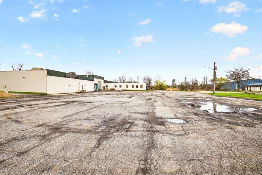 More Photos Of 100 Pixley Industrial Pky, Rochester Manufacturing For Sale