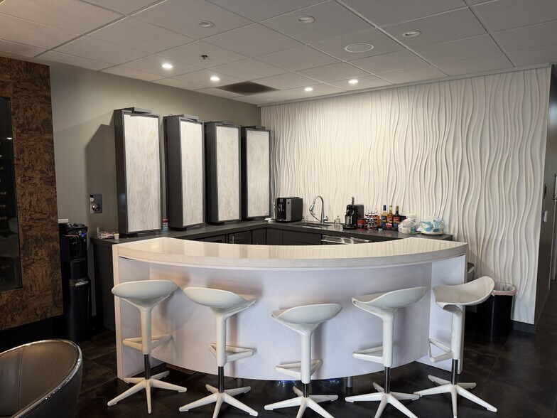 More Photos Of 1382 Valencia Ave, Tustin Research And Development For Sale