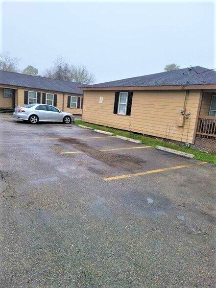 More Photos Of 4505 18th St, Bacliff Apartments For Sale