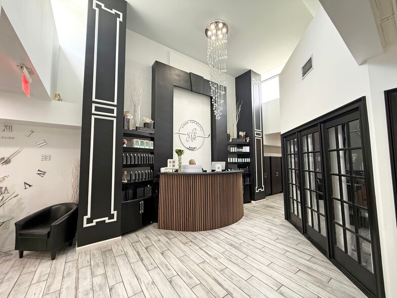 More Photos Of 1235 N Orange Ave, Orlando General Retail For Sale