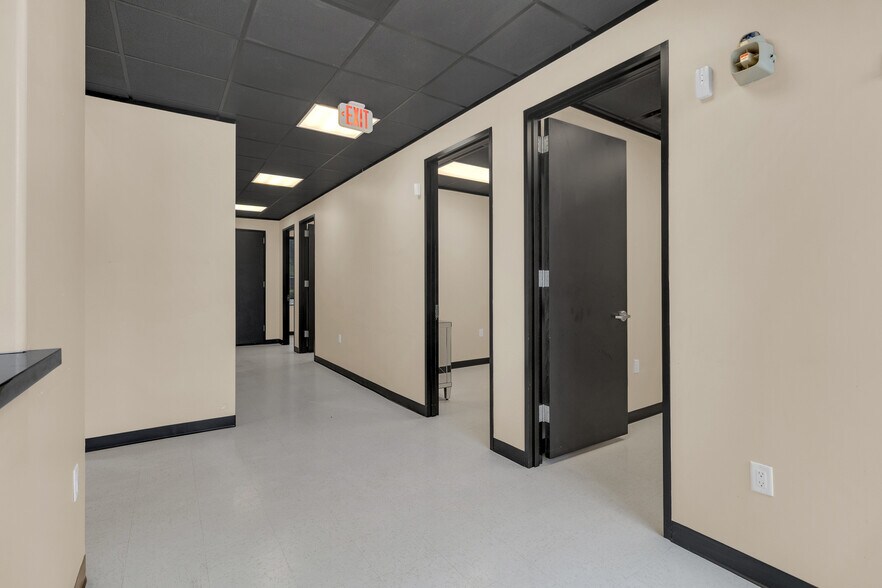 More Photos Of 1125 Cypress Station Dr, Houston Medical For Lease