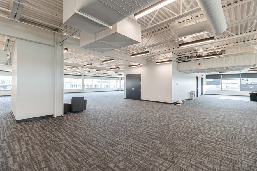 More Photos Of 1465 SW Park Square Dr, Ankeny Office For Lease