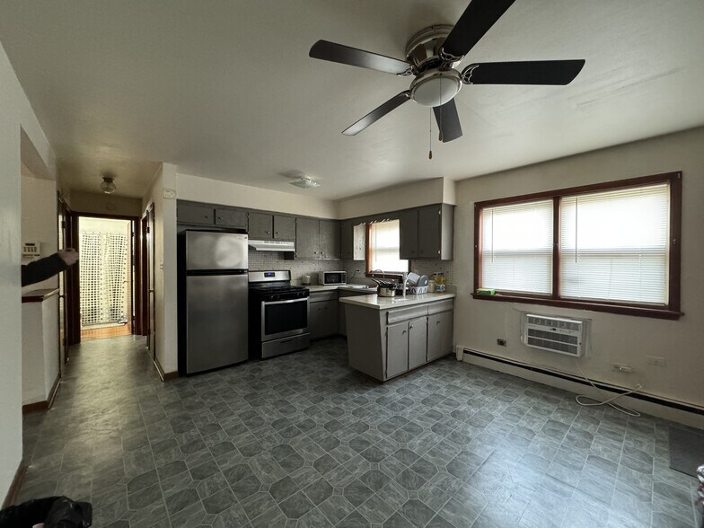 More Photos Of 9001-9007 S Cottage Grove, Chicago Apartments For Sale