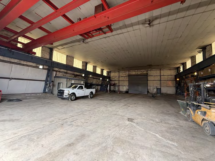 More Photos Of 9002 Moore Rd, Littleton Unknown For Lease