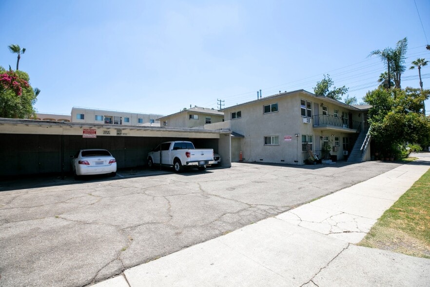 More Photos Of 15455 Vanowen St, Van Nuys Apartments For Sale